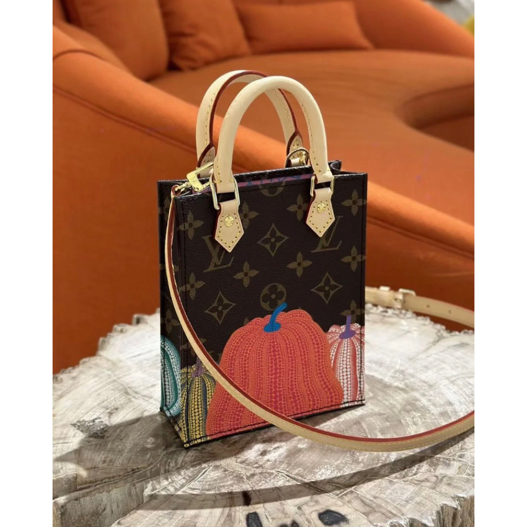 LOUIS VUITTON - ルイヴィトンLV YK草間彌生カボチャM82112 LOUIS VUITTON - ルイヴィトンLV YK草間彌生カボチャM82112