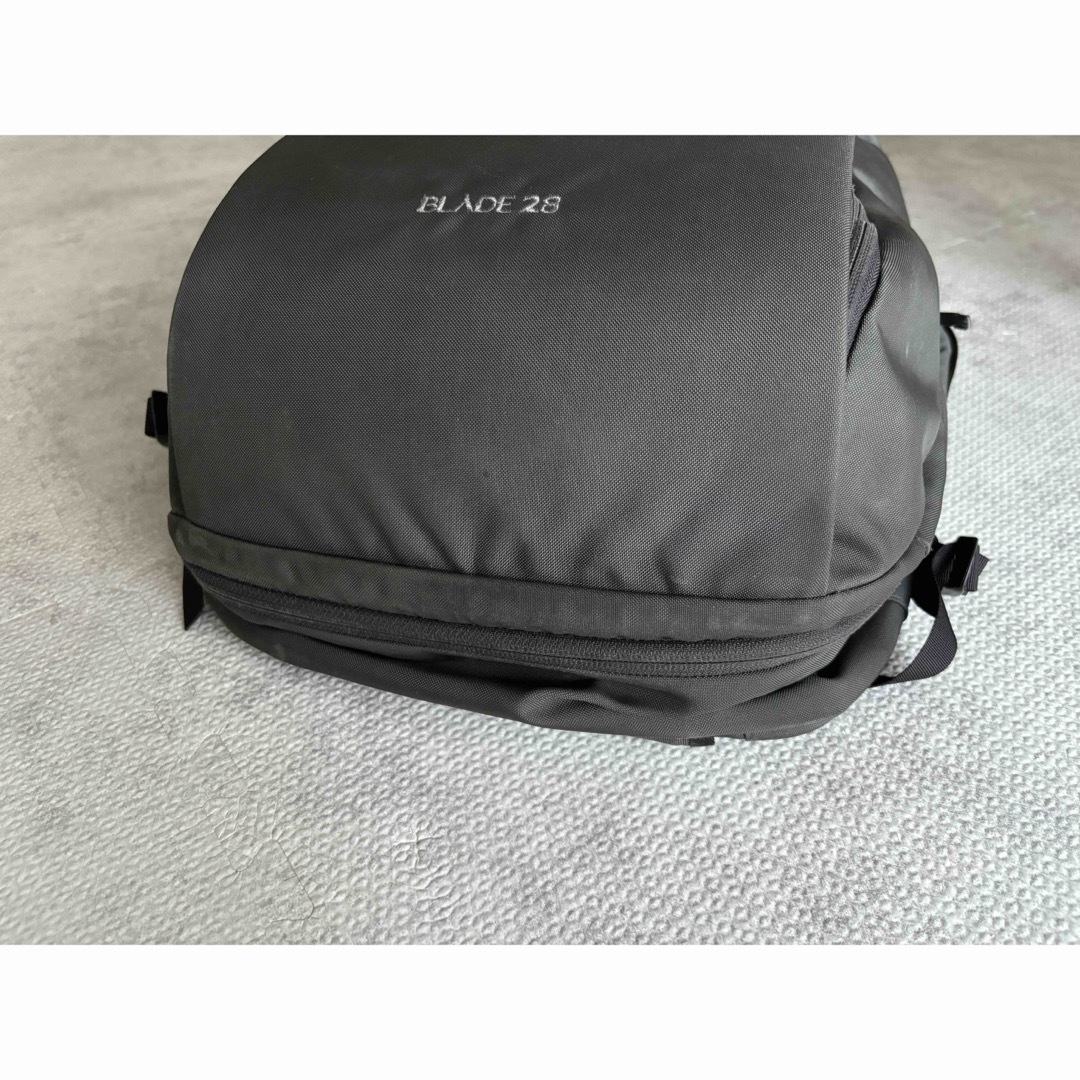 ARC'TERYX - 【廃盤品】ARC'TERYX BLADE 28グレー ARC'TERYX - 【廃盤品】ARC'TERYX BLADE 28グレー