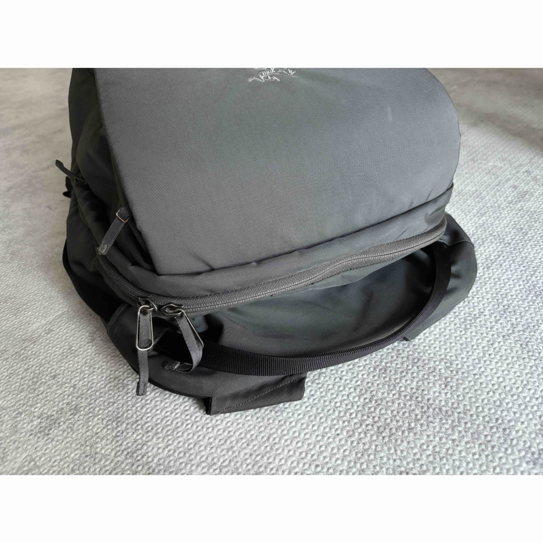 ARC'TERYX - 【廃盤品】ARC'TERYX BLADE 28グレー ARC'TERYX - 【廃盤品】ARC'TERYX BLADE 28グレー