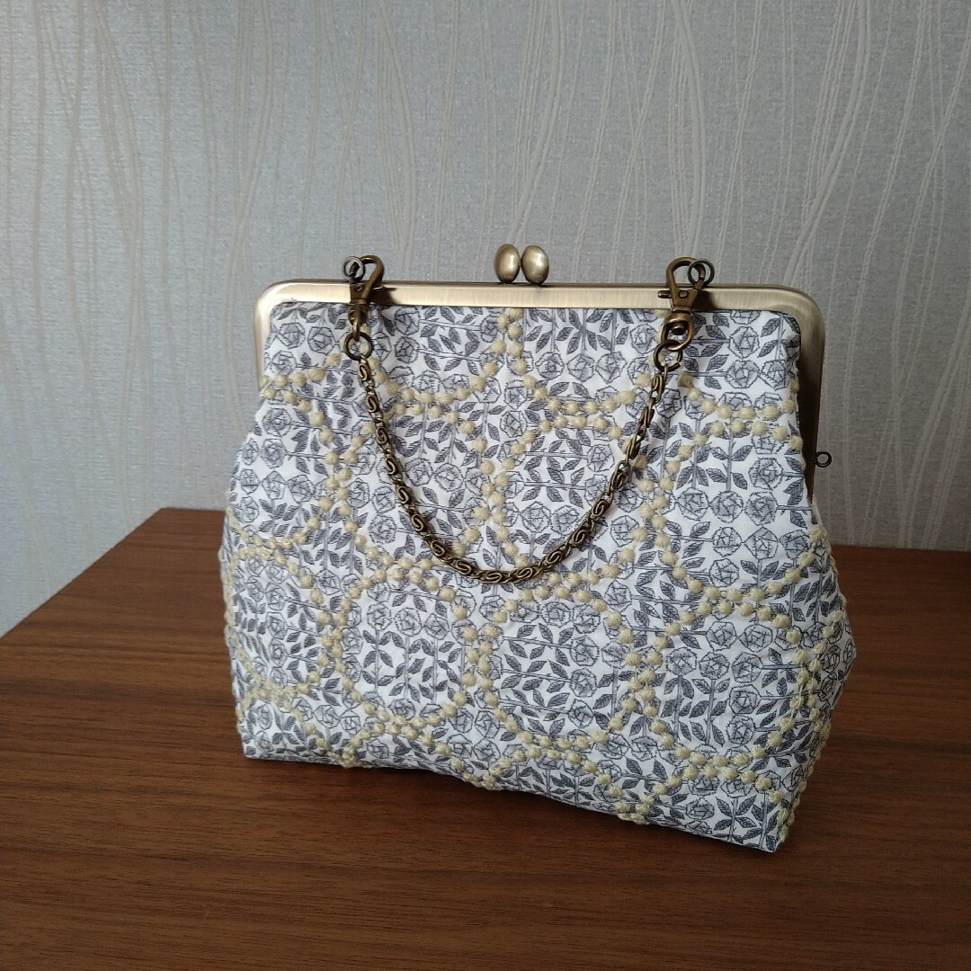 ラスト1点】小鳥の口金 がま口セレモニーバッグ☆ミナペルホネン ラスト1点】小鳥の口金 がま口セレモニーバッグ☆ミナペルホネン