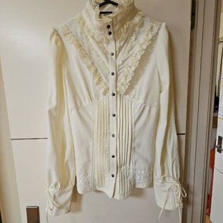 OZZON(シャツ/ブラウス(長袖/七分))のフリマアイテム一覧 OZZON(シャツ/ブラウス(長袖/七分))のフリマアイテム一覧