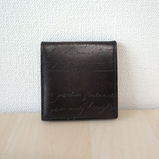 BERLUTI(折り財布)のフリマアイテム一覧 BERLUTI(折り財布)のフリマアイテム一覧