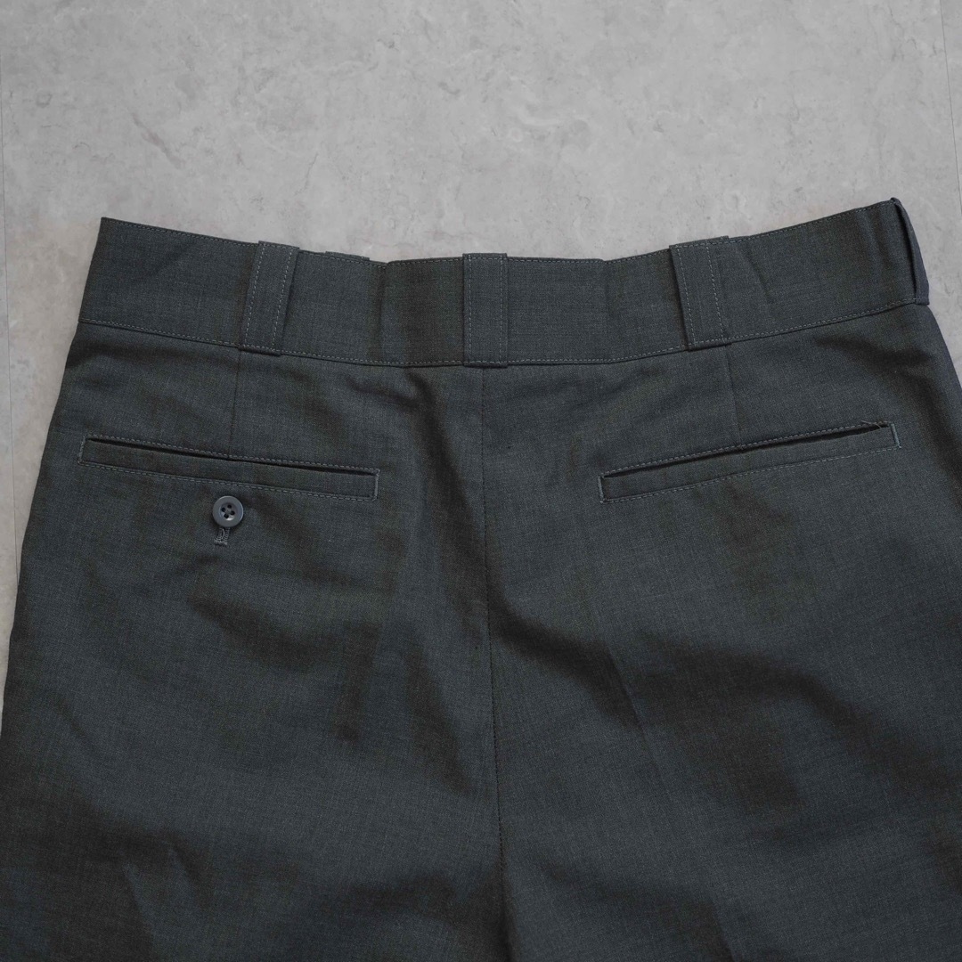 SCYE BASICS - SCYE スラックス ハーフパンツ グレー 日本製の SCYE BASICS - SCYE スラックス ハーフパンツ グレー 日本製の