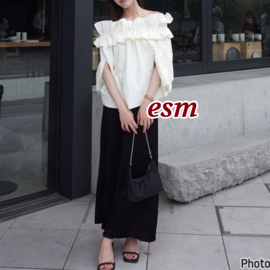 ánuans - laubeblanc Raffle balloon cape Blouseの通販 by esm ánuans - laubeblanc Raffle balloon cape Blouseの通販 by esm