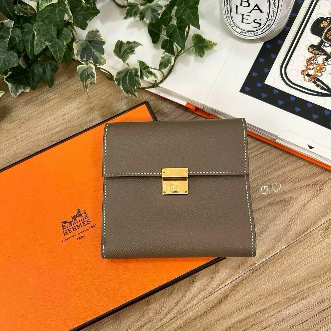 HERMES エルメス クリック12 三つ折り財布 エトゥープ ゴールド金具 HERMES エルメス クリック12 三つ折り財布 エトゥープ ゴールド金具