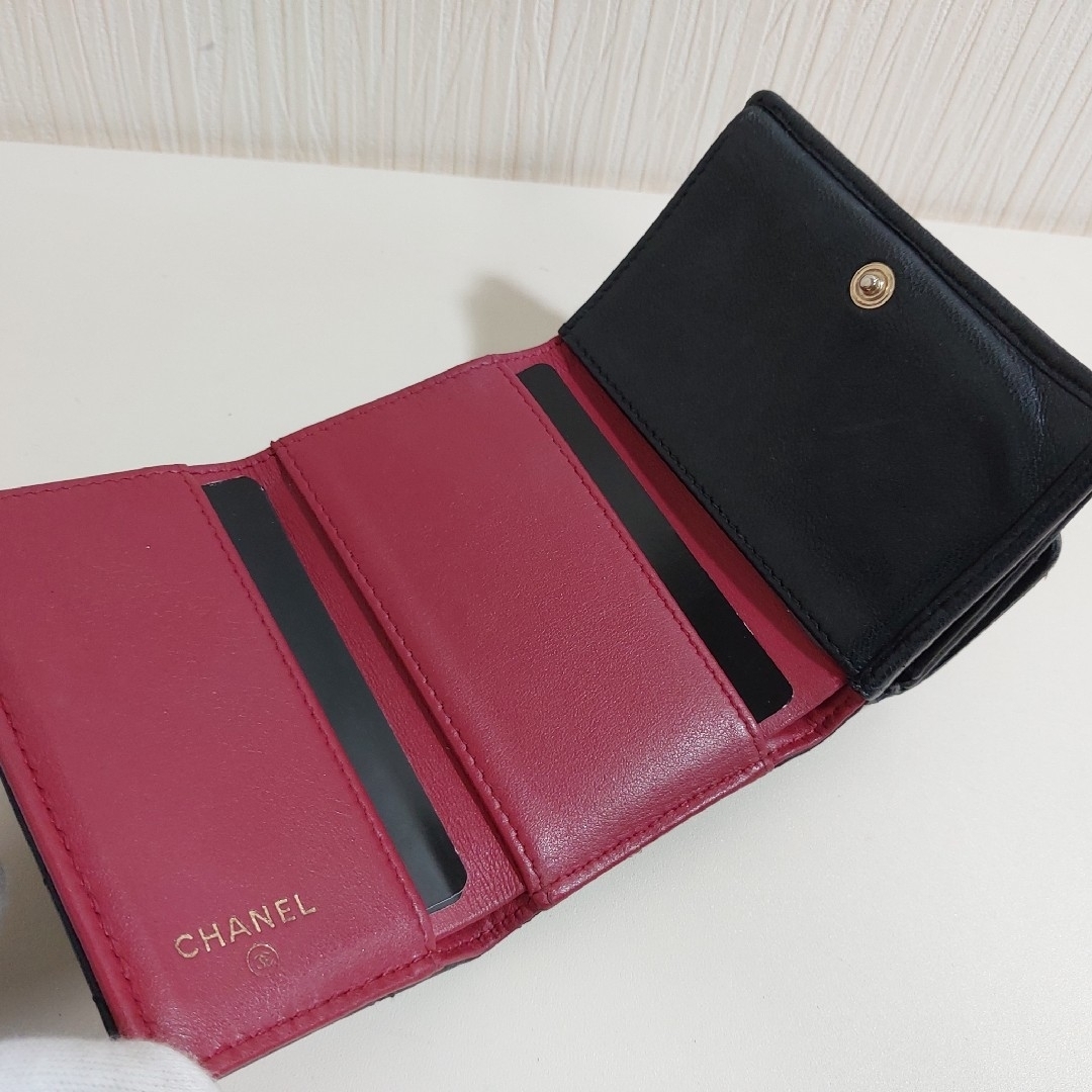 CHANEL - シャネル19 ディズヌフ ココマーク マトラッセ 三つ折 CHANEL - シャネル19 ディズヌフ ココマーク マトラッセ 三つ折