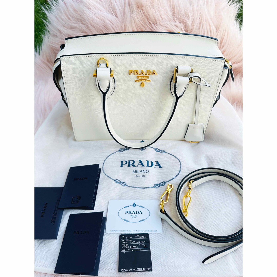 PRADA - 期間限定 未使用近い プラダ サフィアーノ ハンドバッグ PRADA - 期間限定 未使用近い プラダ サフィアーノ ハンドバッグ