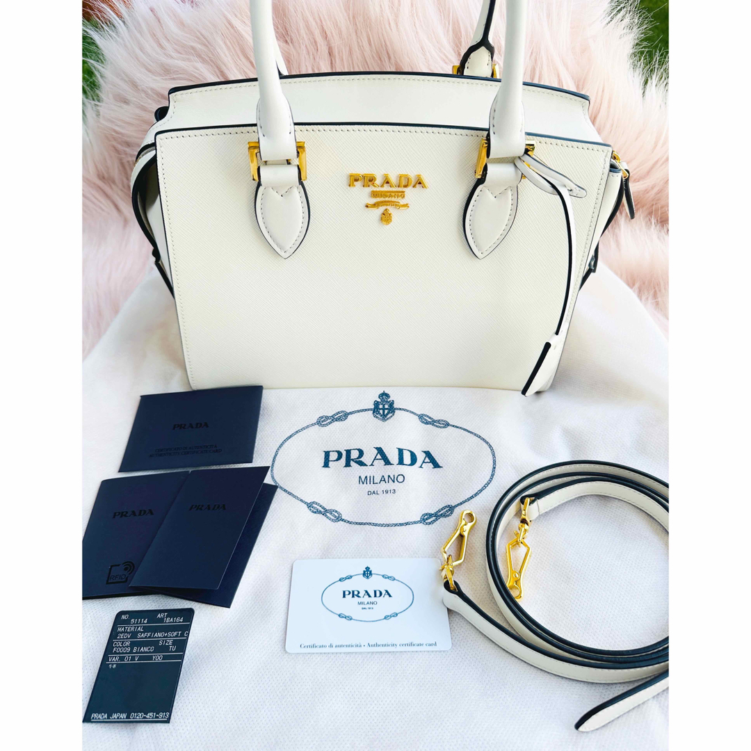 PRADA - 期間限定 未使用近い プラダ サフィアーノ ハンドバッグ PRADA - 期間限定 未使用近い プラダ サフィアーノ ハンドバッグ