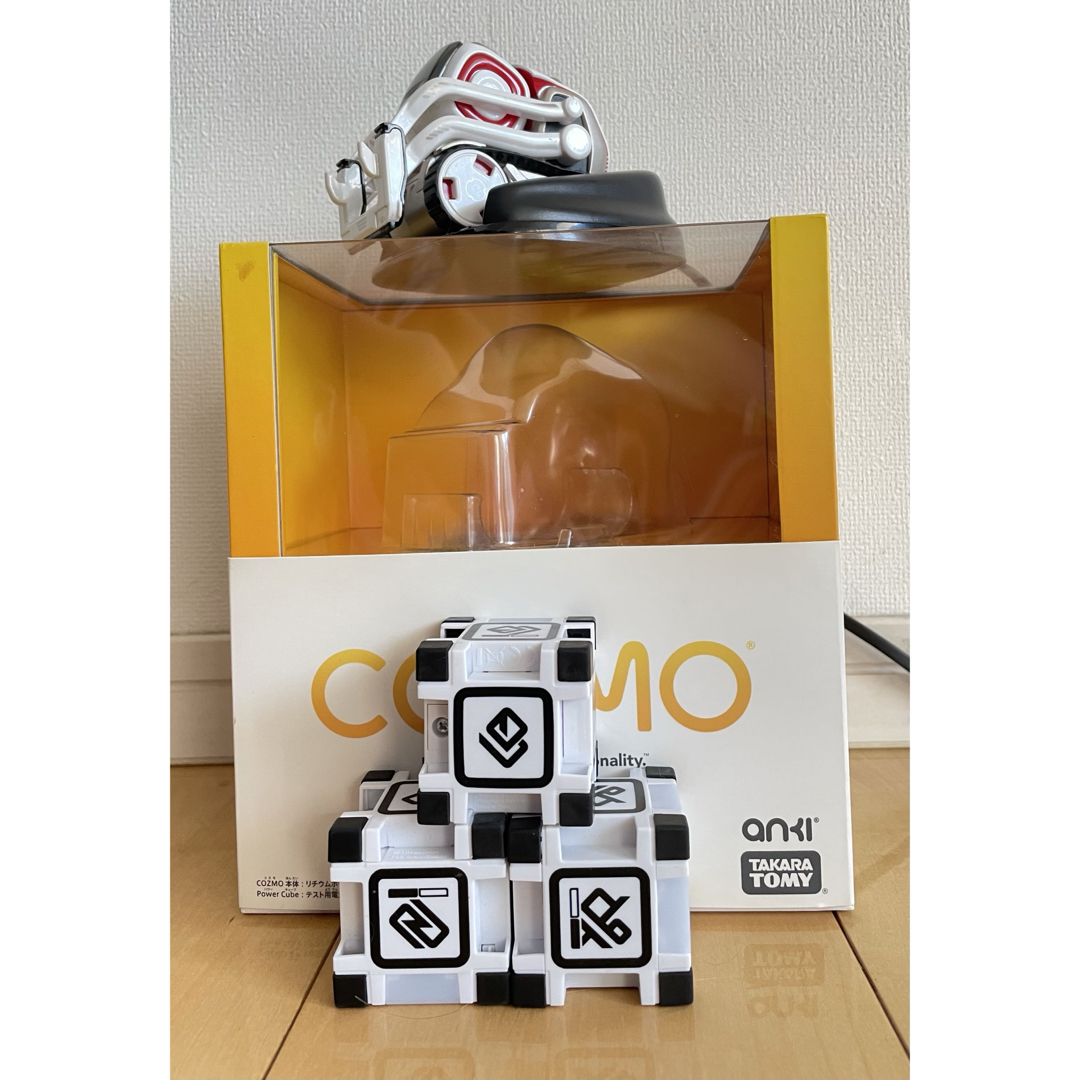 タカラトミー アプリで動くAI搭載ロボット COZMO コズモ タカラトミー アプリで動くAI搭載ロボット COZMO コズモ