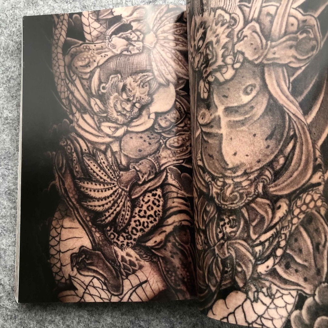 三代目彫よし 生首 画集 刺青 tattoo - アート・デザイン・音楽 三代目彫よし 生首 画集 刺青 tattoo - アート・デザイン・音楽