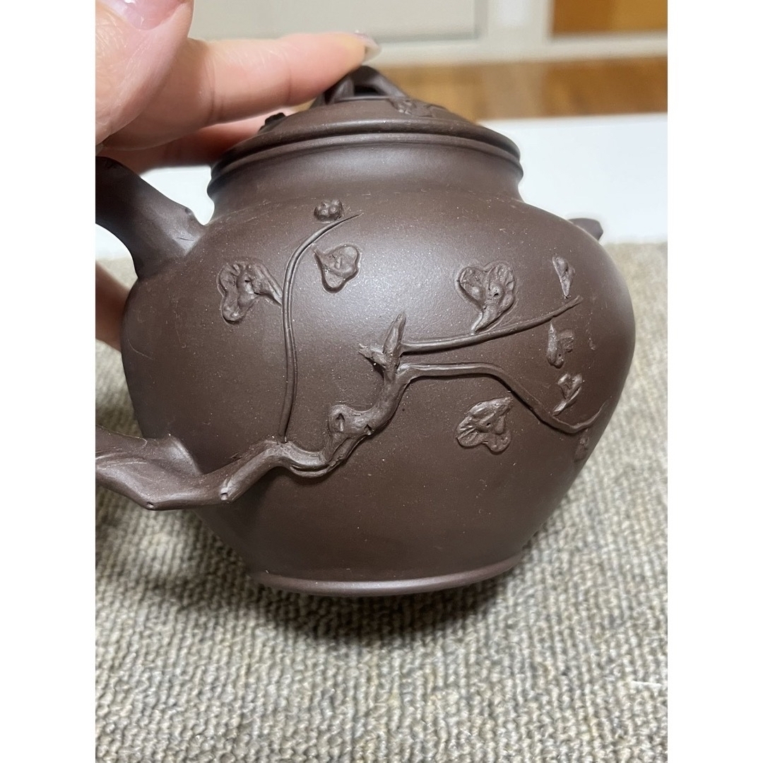【着後レビューで 送料無料】 唐物 在銘刻印あり 梅紋茶壺 紫砂 中国宜興 美術 煎茶 骨董品 施釉陶