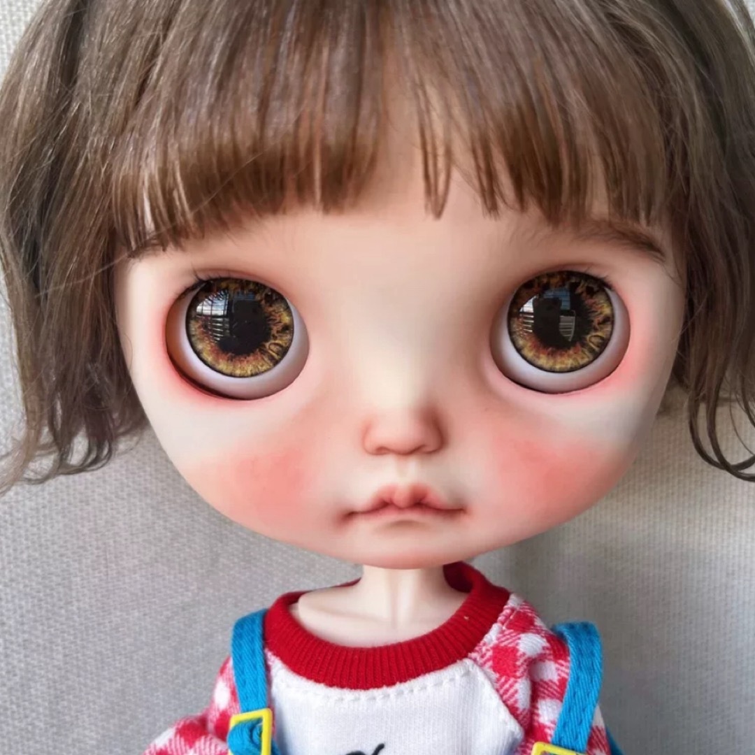 カスタムブライス 海外作家様 大きいお目目 かわいい 幼い 画伯 カスタムブライス 海外作家様 大きいお目目 かわいい 幼い 画伯