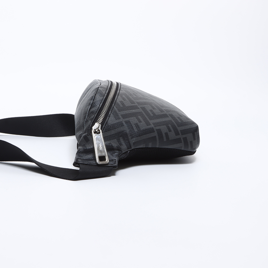 FENDI - フェンディ FENDI ズッカ ウエストバッグの通販 by NUIR