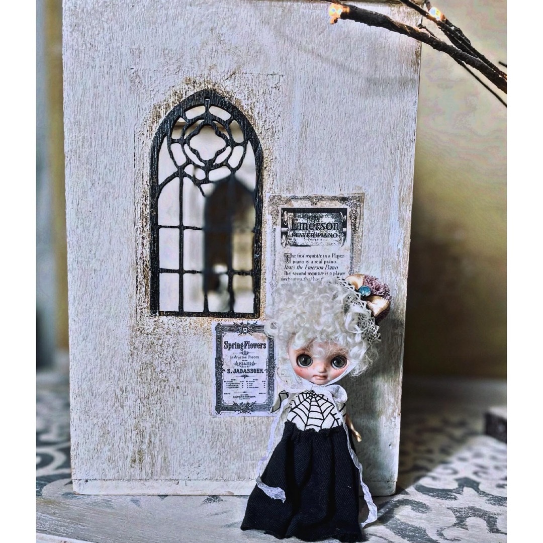 unmago✟ 小さな暖炉のある洋館ドールハウス✟♣︎プチちゃんの unmago✟ 小さな暖炉のある洋館ドールハウス✟♣︎プチちゃんの