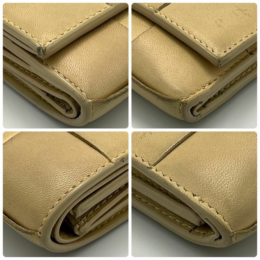 BOTTEGA VENETA マキシ イントレチャート 三つ折り財布 ベージュ BOTTEGA VENETA マキシ イントレチャート 三つ折り財布 ベージュ