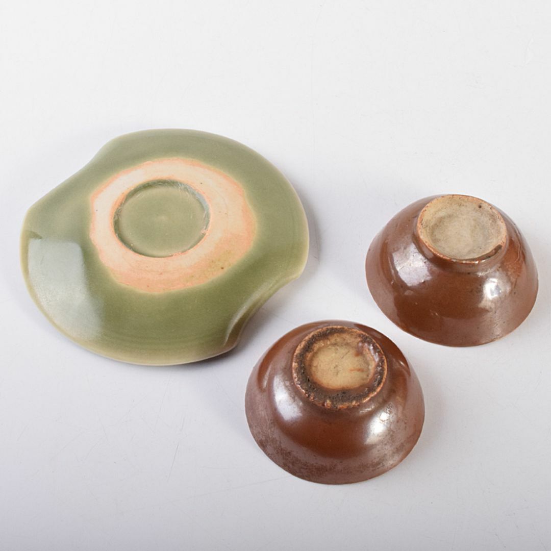 中国 唐物 龍泉窯 青磁盃台 柿釉煎茶器2客 三点まとめて V R7569 中国 唐物 龍泉窯 青磁盃台 柿釉煎茶器2客 三点まとめて V R7569