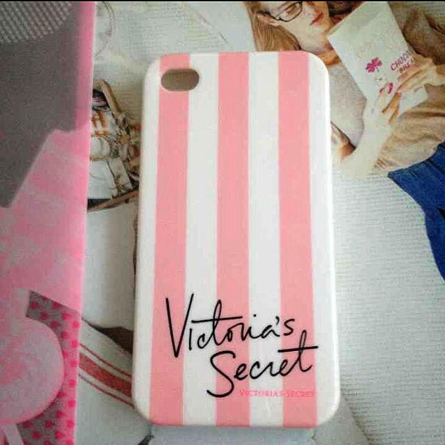 Victoria's Secret(ヴィクトリアズシークレット)のvictoria's secret♡4s スマホ/家電/カメラのスマホアクセサリー(モバイルケース/カバー)の商品写真