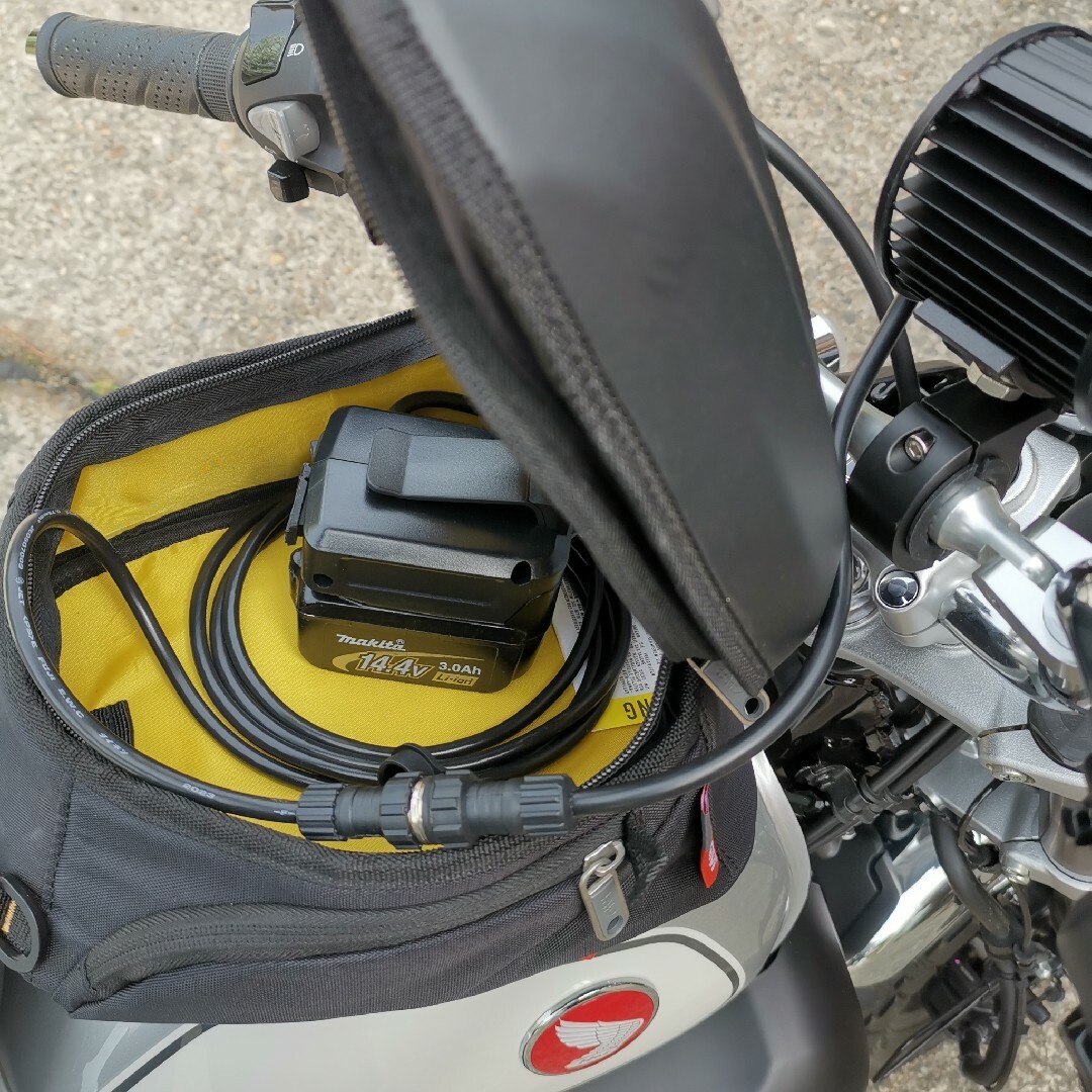 ☆バイクLEDフォグランプ☆マキタバッテリー仕様☆配線不要 ☆バイクLEDフォグランプ☆マキタバッテリー仕様☆配線不要