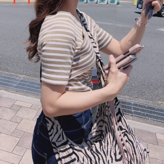EMODA（Tシャツ(半袖/袖なし)）のフリマアイテム一覧