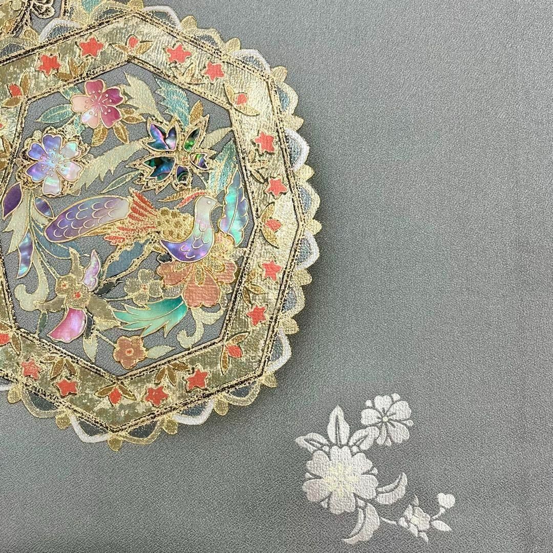 付下げ 螺鈿 煌びやかな花柄に鳥模様 美しい金銀彩 薄青鈍色 K-3750 付下げ 螺鈿 煌びやかな花柄に鳥模様 美しい金銀彩 薄青鈍色 K-3750