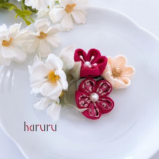 つまみ細工の髪飾り【シックなローズ】成人式　振袖　卒業式　袴　浴衣　七五三　着物(ヘアアクセサリー)