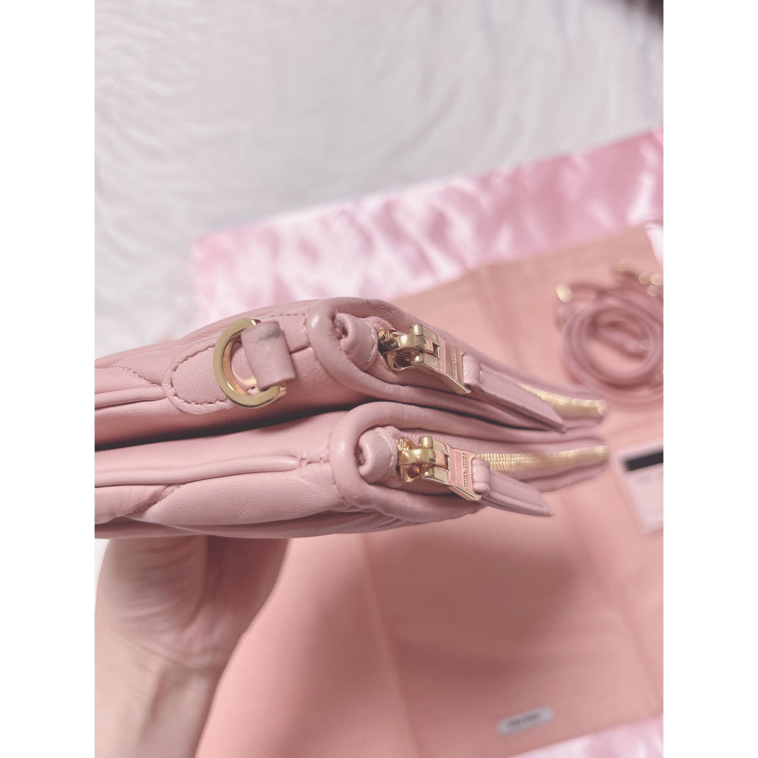 miumiu マドラス ピンク ショルダーバッグ ほぼ未使用 miumiu マドラス ピンク ショルダーバッグ ほぼ未使用