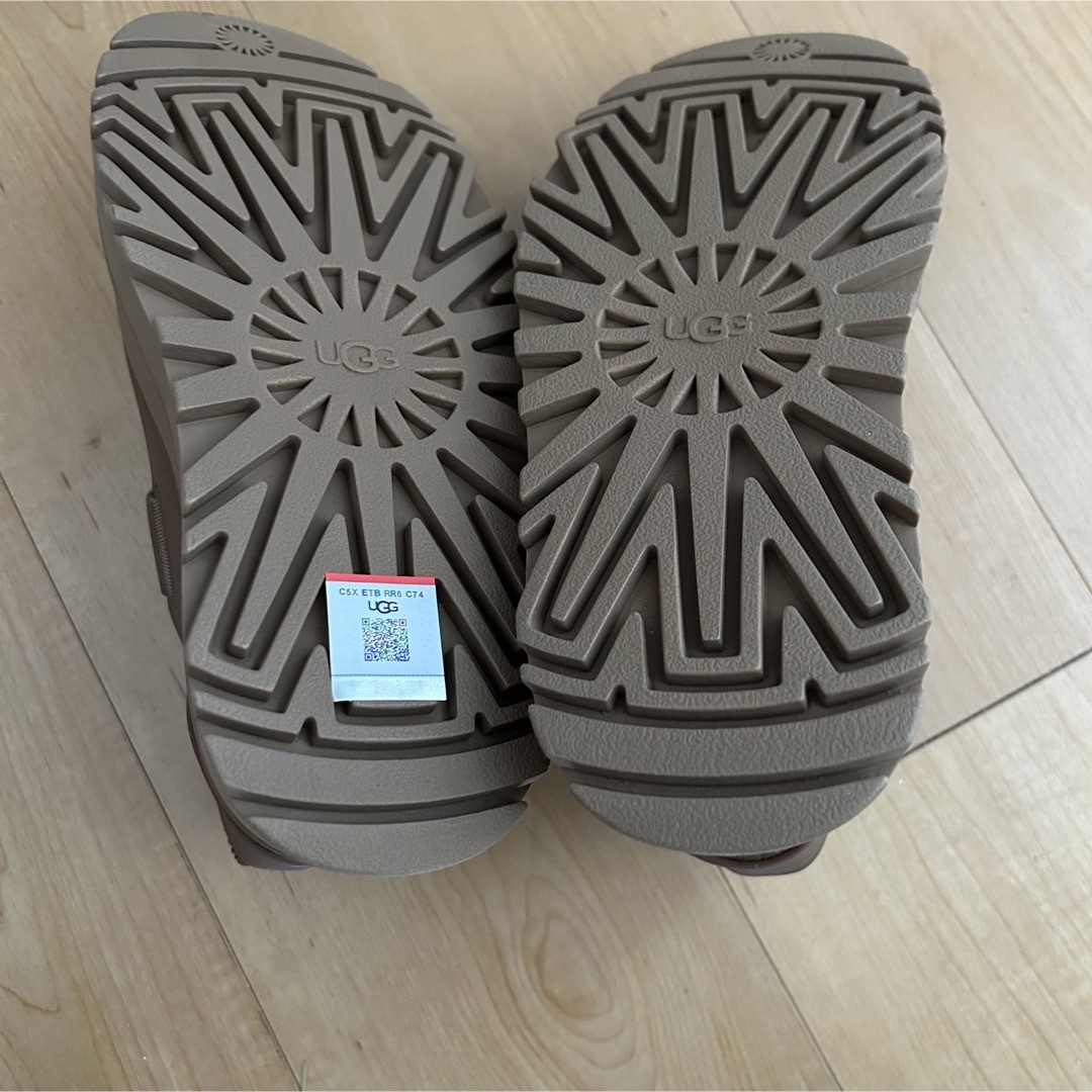 UGG*アグ GOLDENGLOW ゴールデングロウ ブラウン 5 22cm UGG*アグ GOLDENGLOW ゴールデングロウ ブラウン 5 22cm
