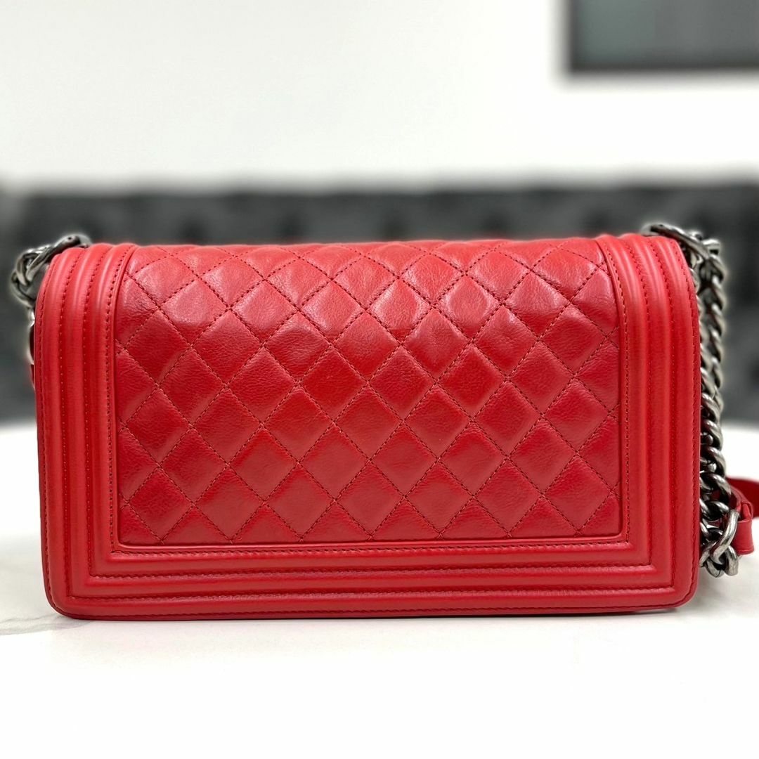 CHANEL - 美品☆ シャネル ボーイシャネル ショルダーバッグ 赤 CHANEL - 美品☆ シャネル ボーイシャネル ショルダーバッグ 赤