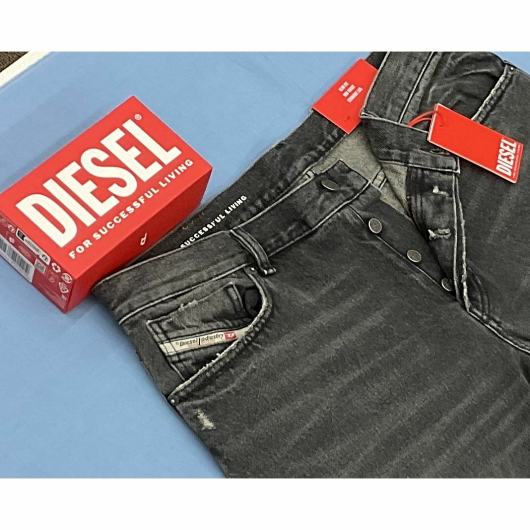 ディーゼル ジーンズ 4324 サイズ36 新品 タグ付 A03568 ボタンフ ディーゼル ジーンズ 4324 サイズ36 新品 タグ付 A03568 ボタンフ
