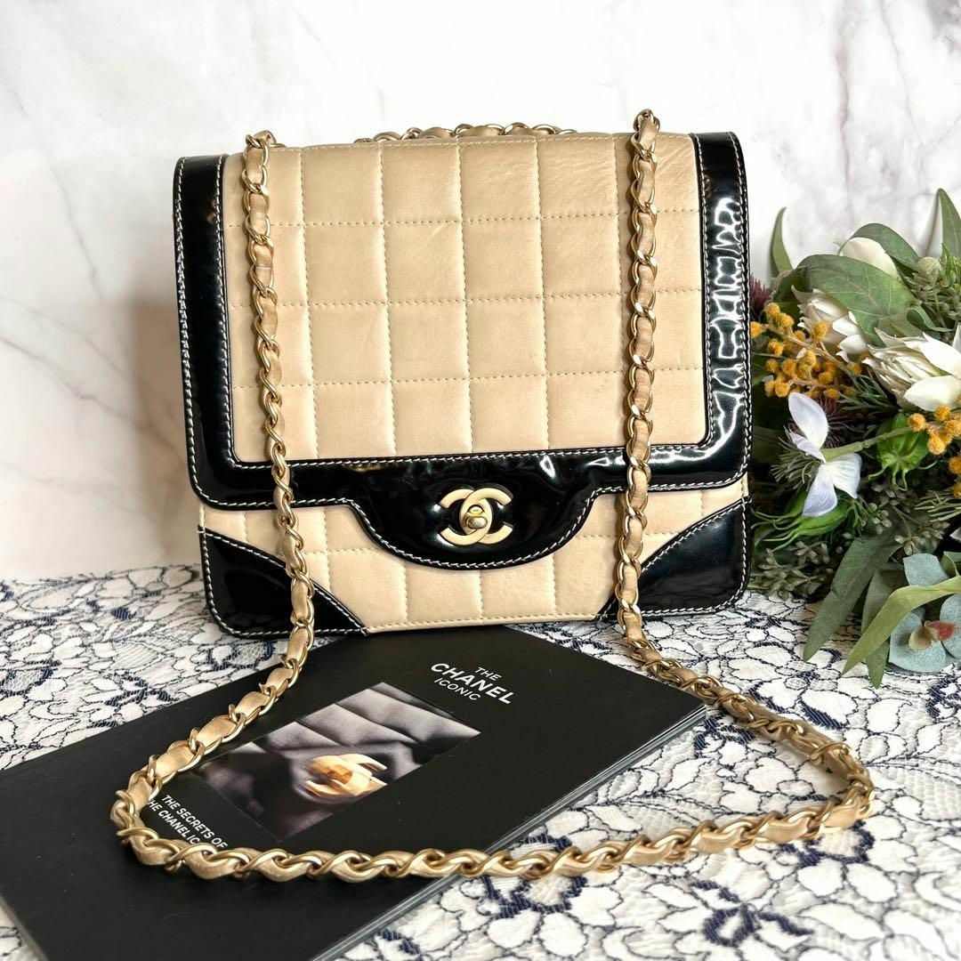 CHANEL - CHANEL シャネル【美品】 チョコバー マトラッセ CHANEL - CHANEL シャネル【美品】 チョコバー マトラッセ