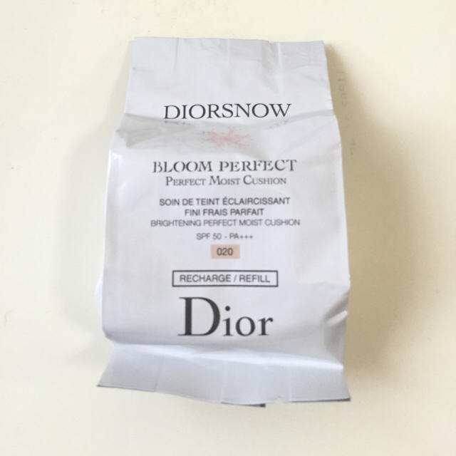 Dior(ディオール)のDior♡スノー ブルーム パーフェクト クッション リフィル(1個) 15g コスメ/美容のベースメイク/化粧品(ファンデーション)の商品写真