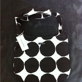 マリメッコ(marimekko)の♡新品 marimekkoショルダー♡(ショルダーバッグ)