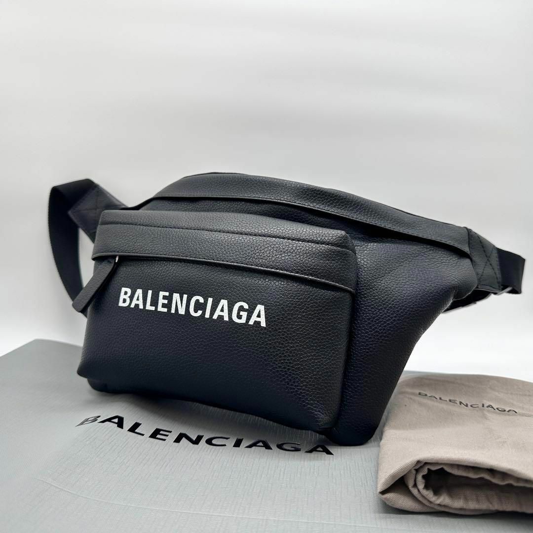 未使用保管品】BALENCIAGA バレンシアガ ボディバッグ 未使用保管品】BALENCIAGA バレンシアガ ボディバッグ
