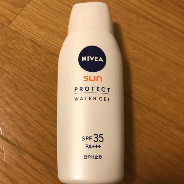 ニベア(ニベア)のニベア 日焼け止め SPF35PA++ 新品未使用 コスメ/美容のボディケア(日焼け止め/サンオイル)の商品写真