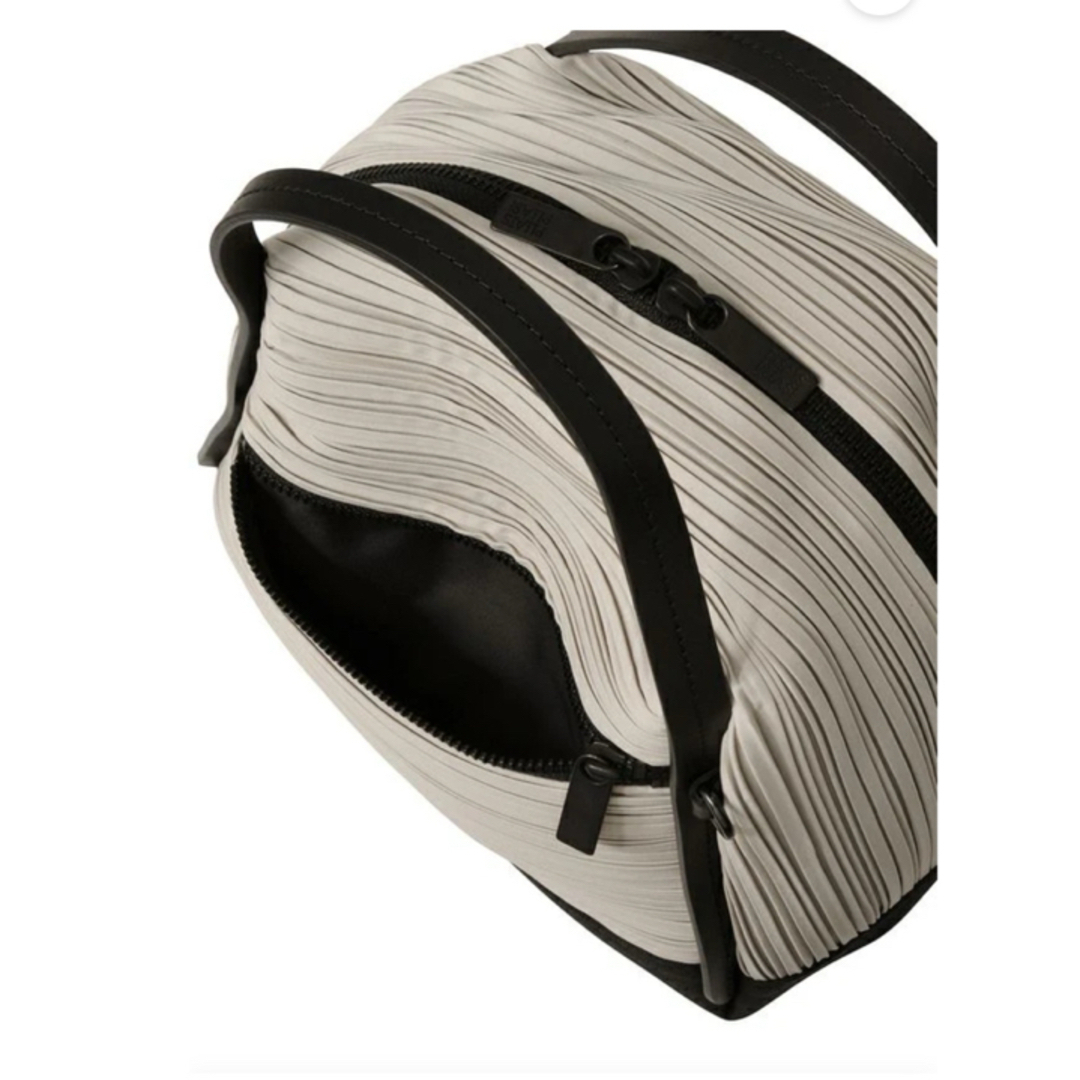 プリーツプリーズBIAS PLEATS BAG BLACK ハンドバッグ プリーツプリーズBIAS PLEATS BAG BLACK ハンドバッグ