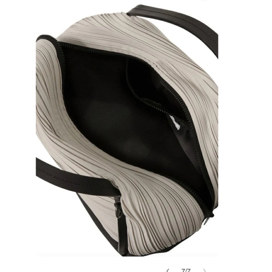 プリーツプリーズBIAS PLEATS BAG BLACK ハンドバッグ プリーツプリーズBIAS PLEATS BAG BLACK ハンドバッグ