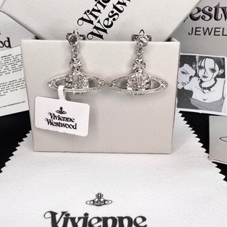 ヴィヴィアンウエストウッド(Vivienne Westwood)のヴィヴィアンウエストウッド　バスレリーフゆらゆらピアス (ピアス)