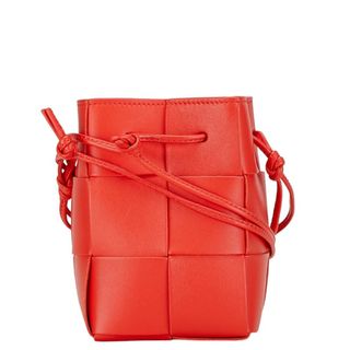 BOTTEGA VENETA(ショルダーバッグ ・ レッド/赤色系)のフリマ BOTTEGA VENETA(ショルダーバッグ ・ レッド/赤色系)のフリマ