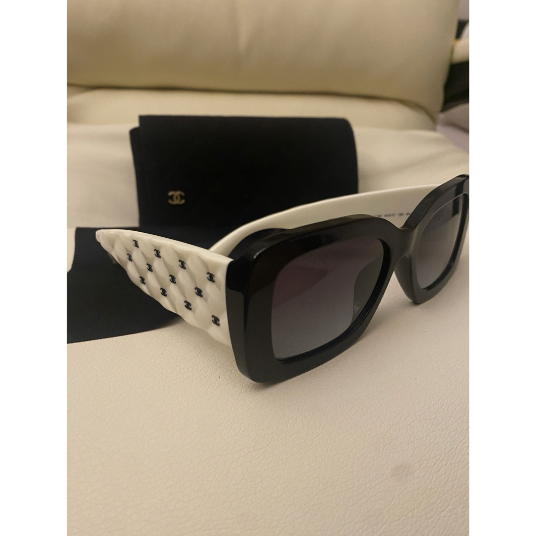 CHANEL - CHANEL サングラス 2023 新作 aw ss シャネル 本物 白 CHANEL - CHANEL サングラス 2023 新作 aw ss シャネル 本物 白