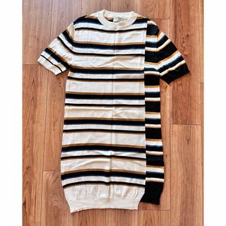 MAISON KITSUNE'(ワンピース)のフリマアイテム一覧 MAISON KITSUNE'(ワンピース)のフリマアイテム一覧