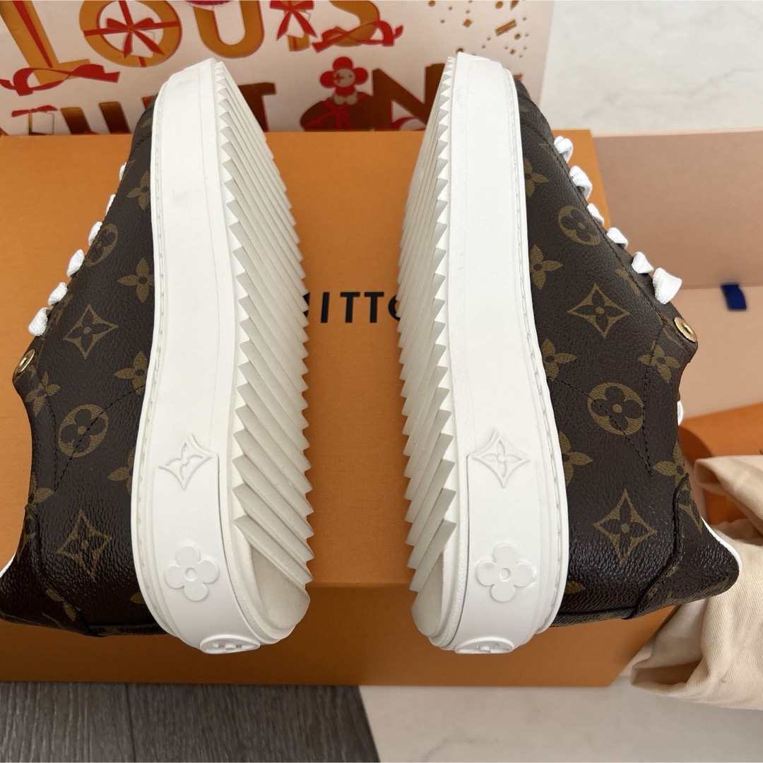 LOUIS VUITTON - 新品未使用 ルイヴィトン タイムアウトライン LOUIS VUITTON - 新品未使用 ルイヴィトン タイムアウトライン