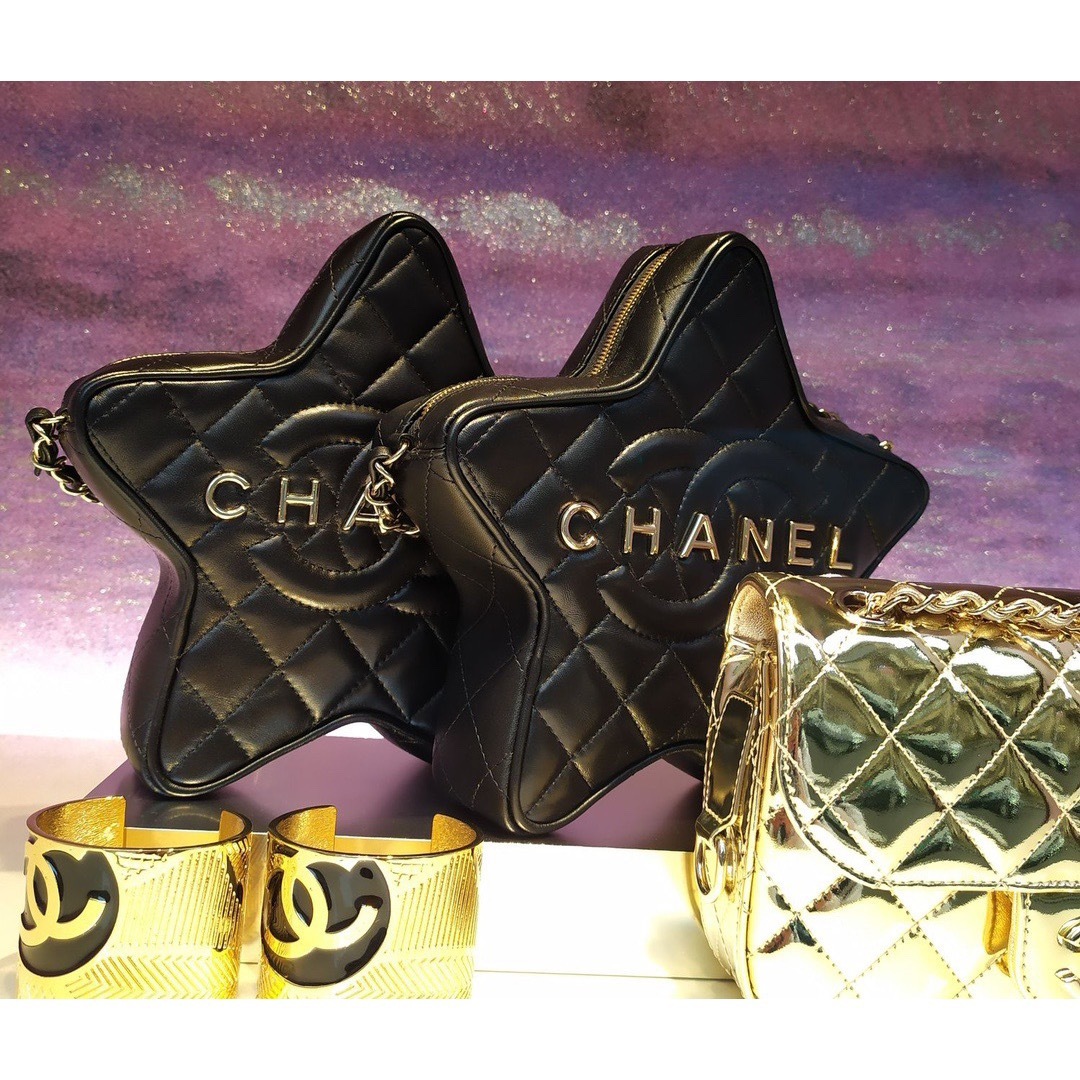 CHANEL - シャネルchanel チェーン ショルダーバック 星型 CHANEL - シャネルchanel チェーン ショルダーバック 星型