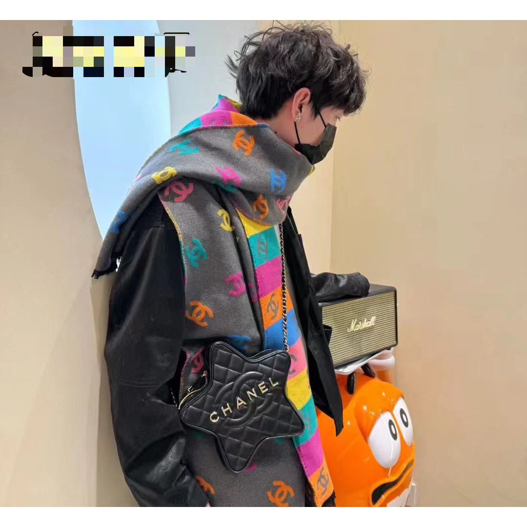 CHANEL - シャネルchanel チェーン ショルダーバック 星型 CHANEL - シャネルchanel チェーン ショルダーバック 星型