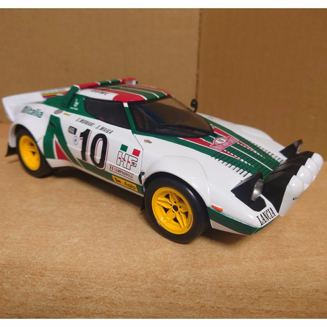 1/18 ランチアストラトス HF 1976 モンテカルロ優勝 #10 ixo製の 1/18 ランチアストラトス HF 1976 モンテカルロ優勝 #10 ixo製の