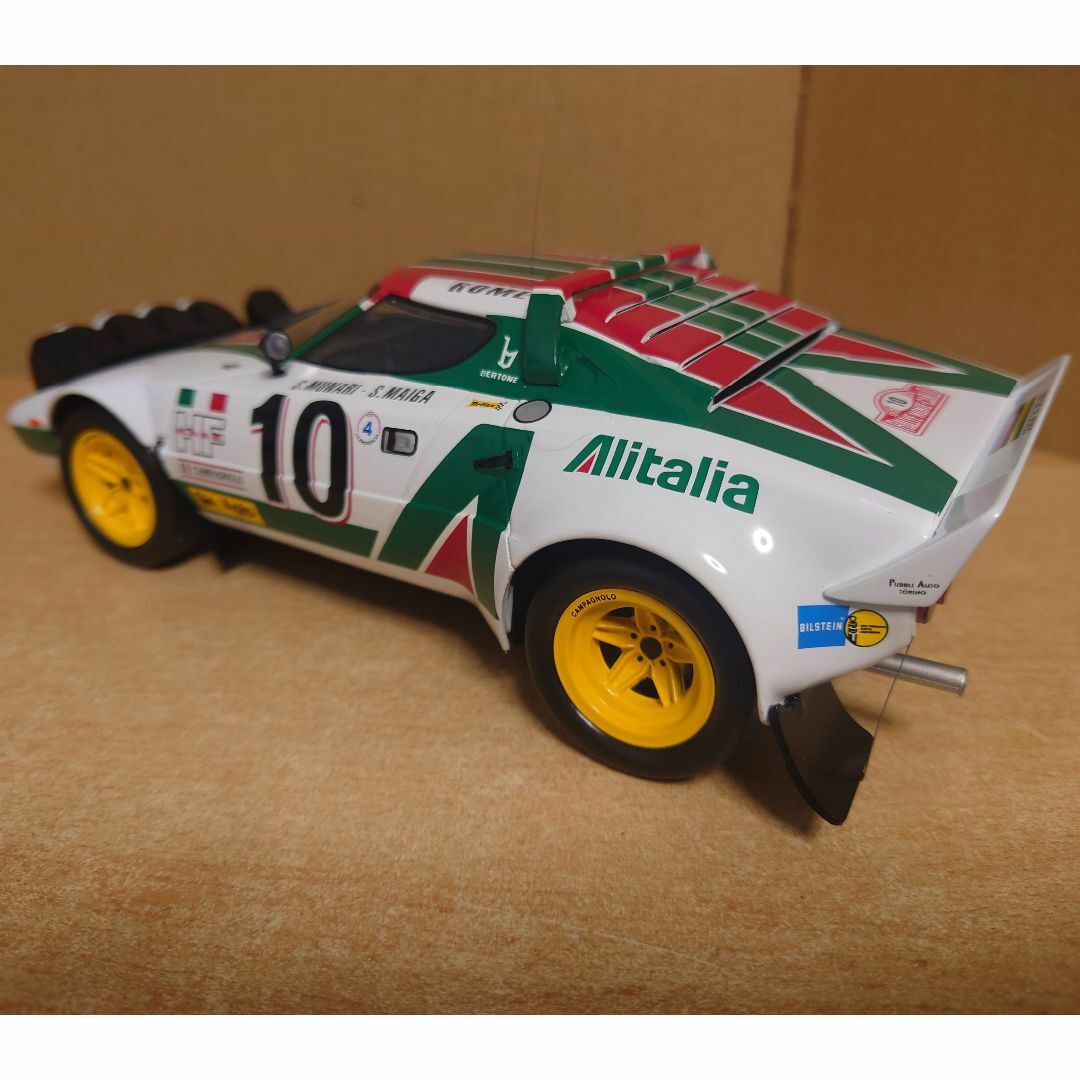 1/18 ランチアストラトス HF 1976 モンテカルロ優勝 #10 ixo製の 1/18 ランチアストラトス HF 1976 モンテカルロ優勝 #10 ixo製の
