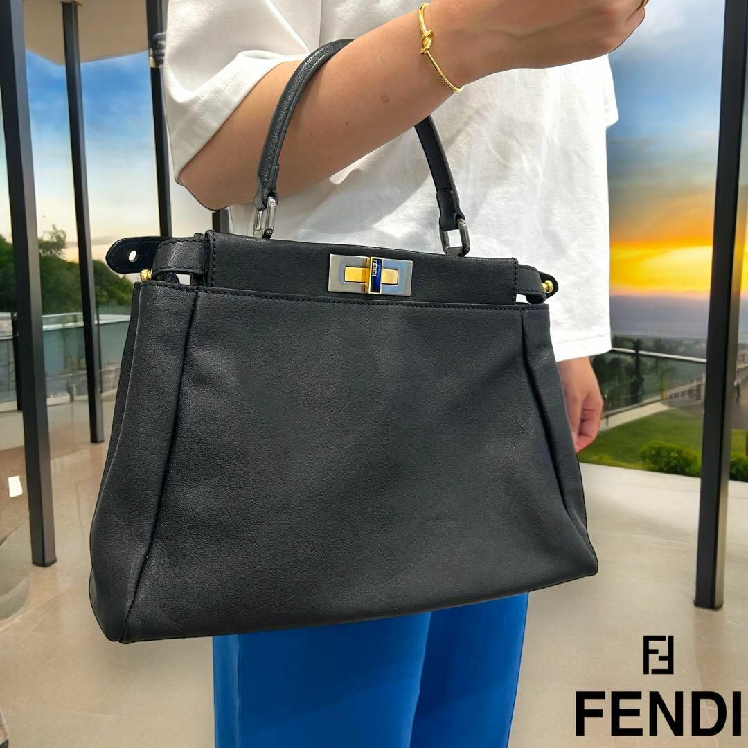 極上 美品】フェンディ ピーカブー ミディアム 2way ハンドバッグ 極上 美品】フェンディ ピーカブー ミディアム 2way ハンドバッグ