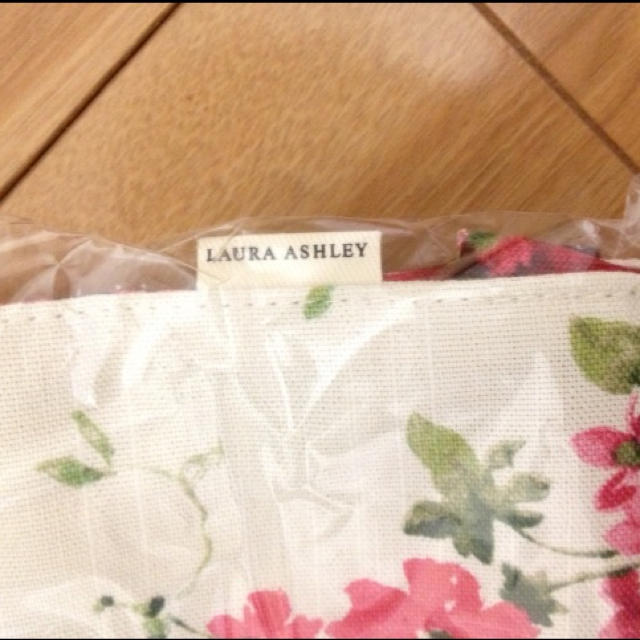 LAURA ASHLEY(ローラアシュレイ)のローラアシュレイ&プライベートレーベル レディースのバッグ(トートバッグ)の商品写真