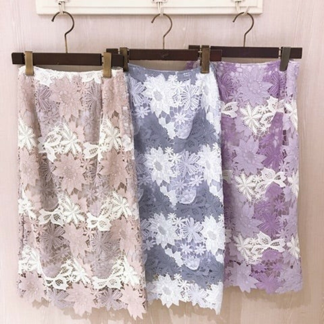 Noela - 新品 noela ノエラ 花柄 タイトスカート フラワー Noela - 新品 noela ノエラ 花柄 タイトスカート フラワー