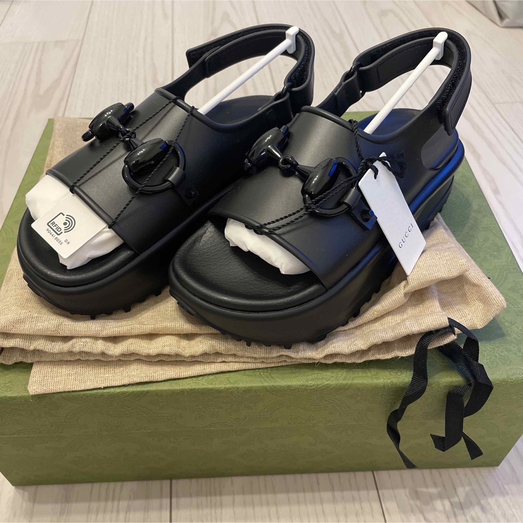 GUCCI - GUCCI グッチ ホースビット 厚底 ラバー サンダルの通販 GUCCI - GUCCI グッチ ホースビット 厚底 ラバー サンダルの通販