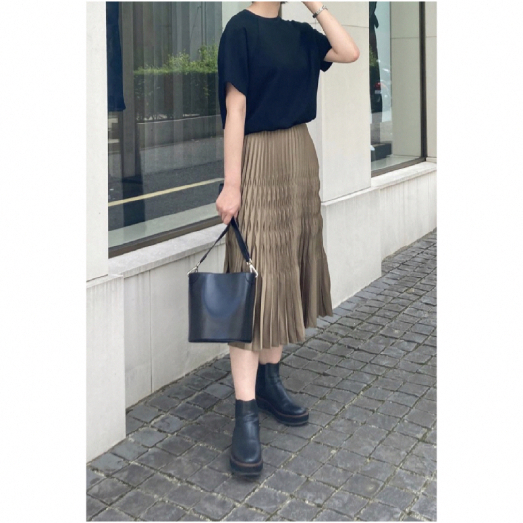 Theory - Theory 22aw イレギュラープリーツミディ丈スカートの Theory - Theory 22aw イレギュラープリーツミディ丈スカートの
